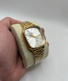 CASIO VINTAGE GOLD/WHITE